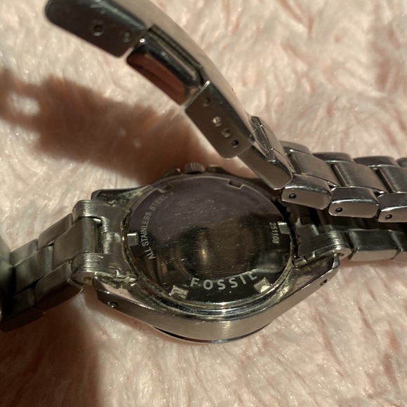 Fossil jewelled watch - Picture 6 of 6